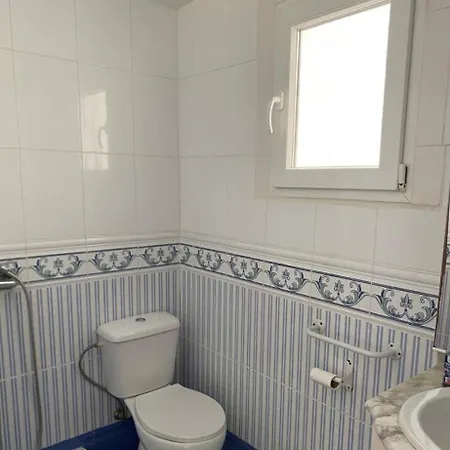 Adosado Con Jardin - Primera Linea