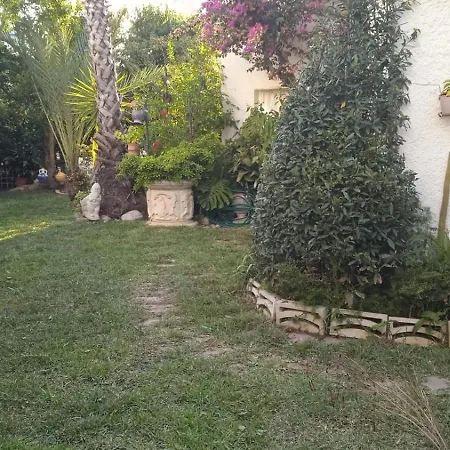 Adosado Con Jardin - Primera Linea *