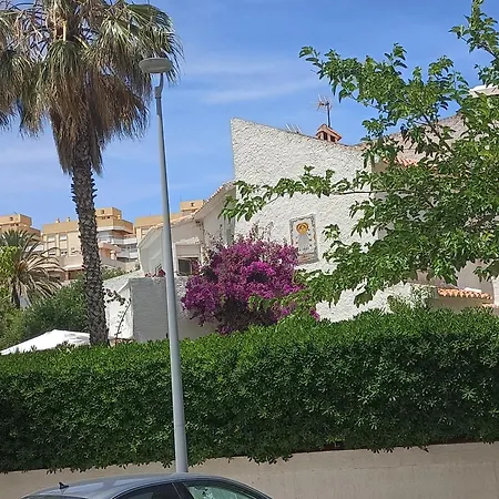 Adosado Con Jardin - Primera Linea